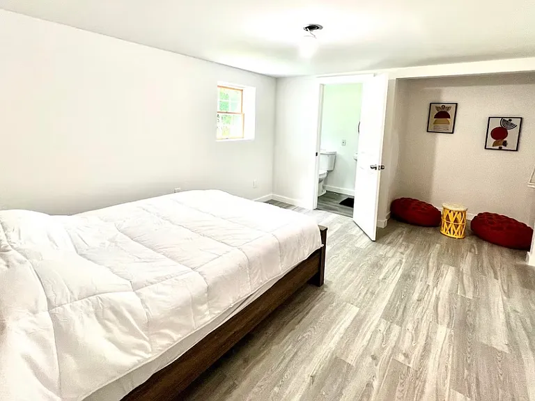 2418 Azalea Way — Photo 9