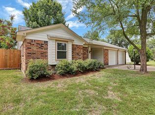 5815 Nina Lee Ln, Houston, TX 77092