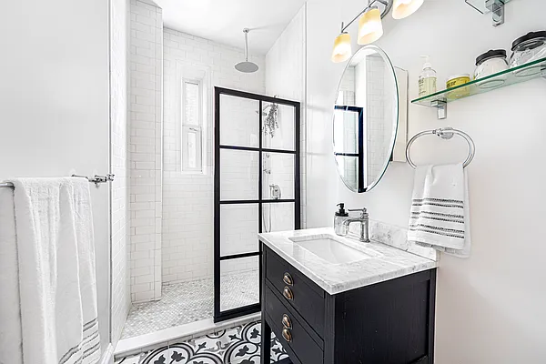 Sold by Coldwell Banker Warburg | media 1