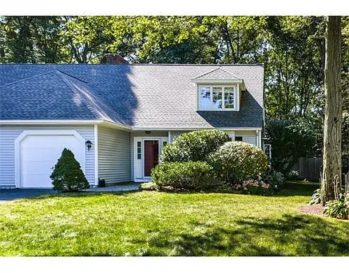 27 Homeward Ln Photo 1