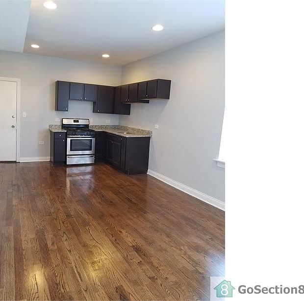 1st image of 132 E Garfield Blvd #1