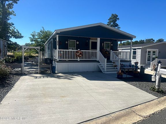 5th image of 224 Roberts Road