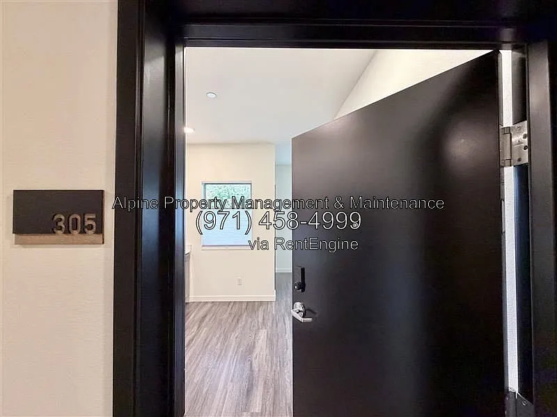 1524 NE 40th Ave #305