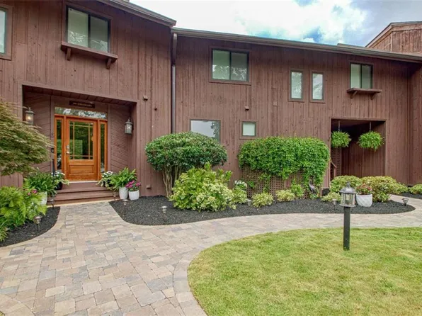 4 & 5 Northlake Dr, Peachtree City, GA 30269