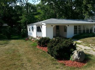 610 Hyatt St, Eaton Rapids, MI