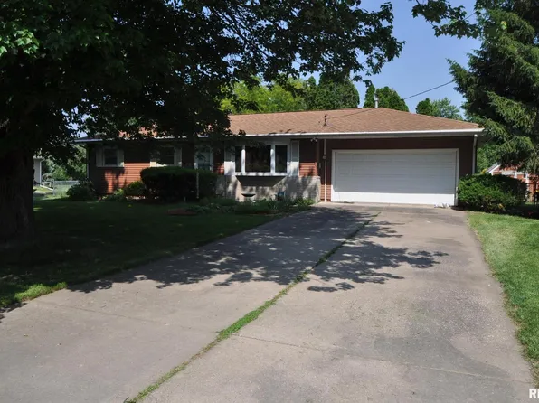 14269 115th Ave, Davenport, IA 52804