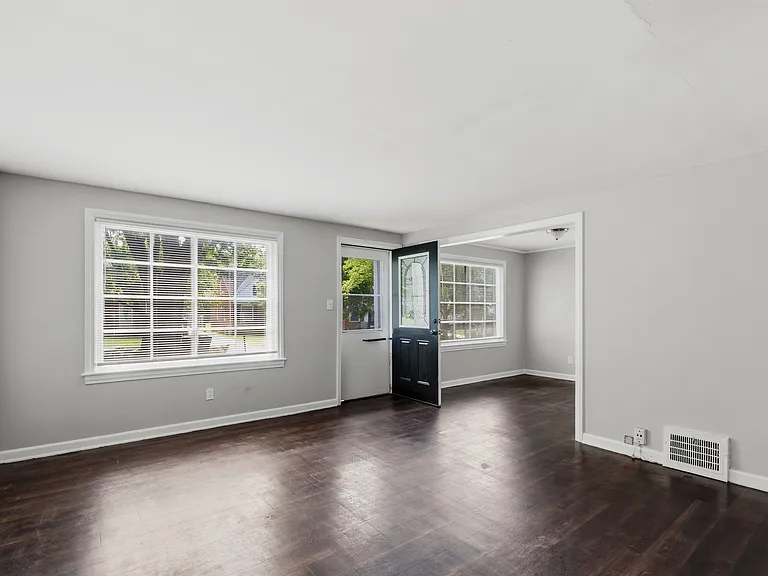 5508 Dalewood Ave — Photo 4