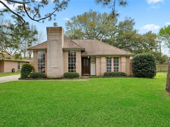 1308 Sagebrush Street, Angleton, TX 77515