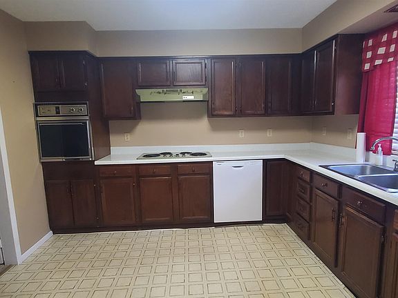 5th image of 1541 Bentmore Dr