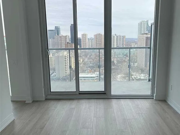 3 Gloucester St #2903 — Photo 4