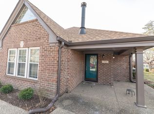 402 Eastbridge Ct, Louisville, KY 40223
