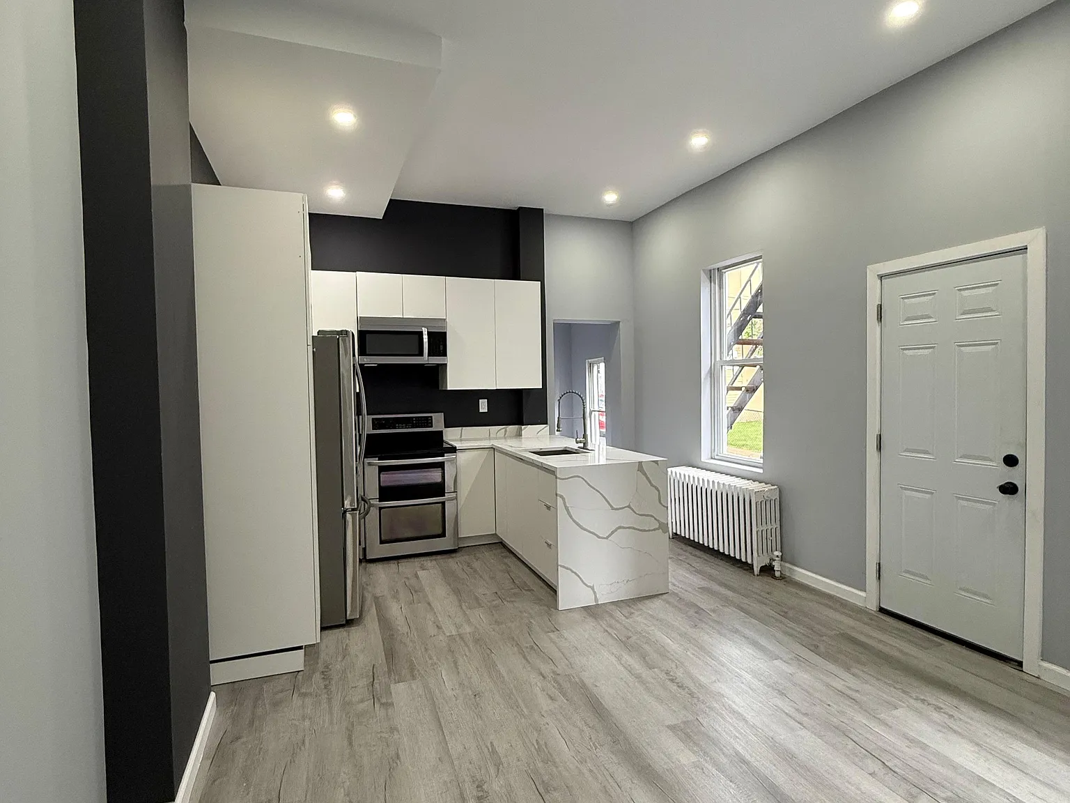 3 bed, $1,700 — Photo 4