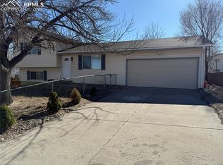 3559 El Morro Rd, Colorado Springs, CO 80910