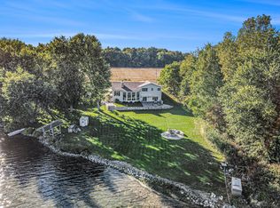 22533 Davis Dr, Three Rivers, MI 49093