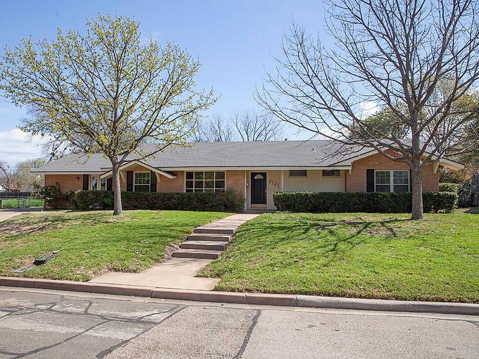 1st image of 2121 Lake James Dr