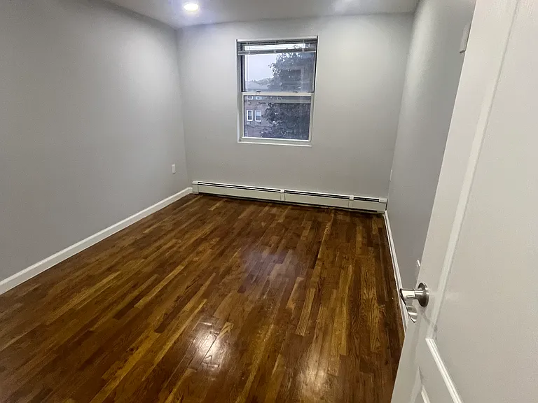 1237 E 68th St #2 — Photo 10