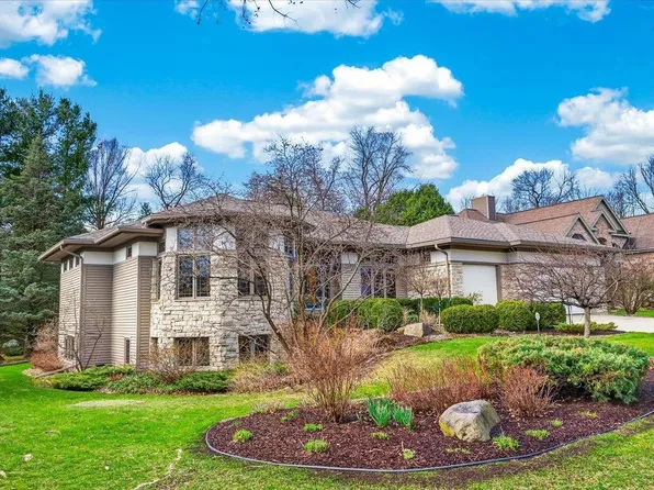 38 Hawk Feather Circle, Madison, WI 53717