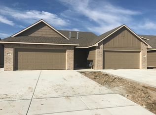 4807 N Hillside Ct, Wichita, KS 67219