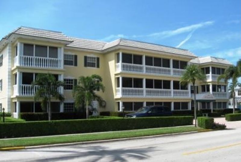 1st image of 666 3rd St S APT 106