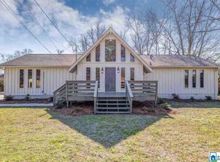 1613 Crest Dr, Bessemer, AL 35023