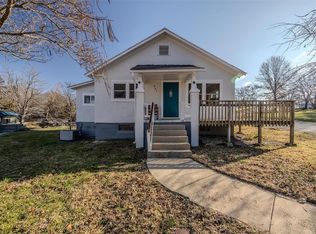 902 N Pine St, Richland, MO 65556