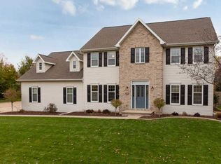 4801 N Tanglewood Dr, Appleton, WI 54913