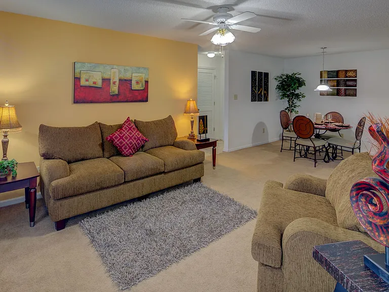 Featherstone Apartments at Kiln Creek — Photo 58