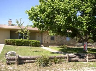 109 7th St, Ingram, TX 78025