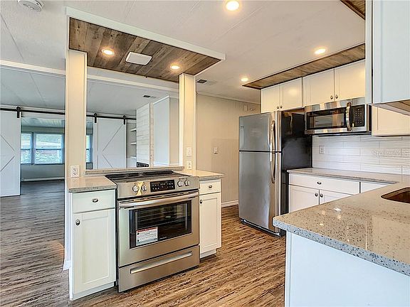 3rd image of 3205 Citrus Ln #1403