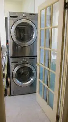 Rented by Akam Sales and Brokerage | media 23