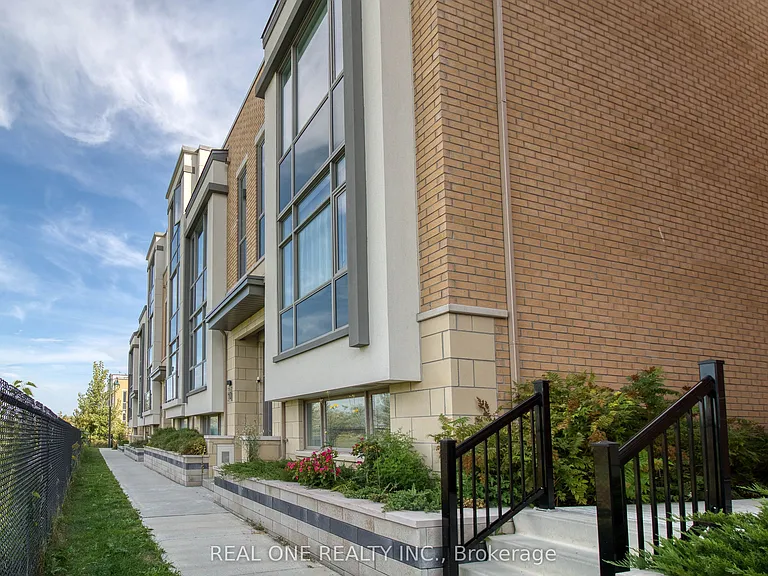12 Teasel Way — Photo 2