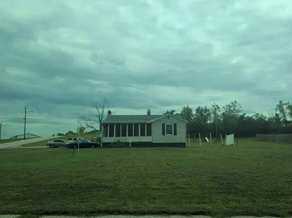 1250 Spring Dr, Herculaneum, MO 63048