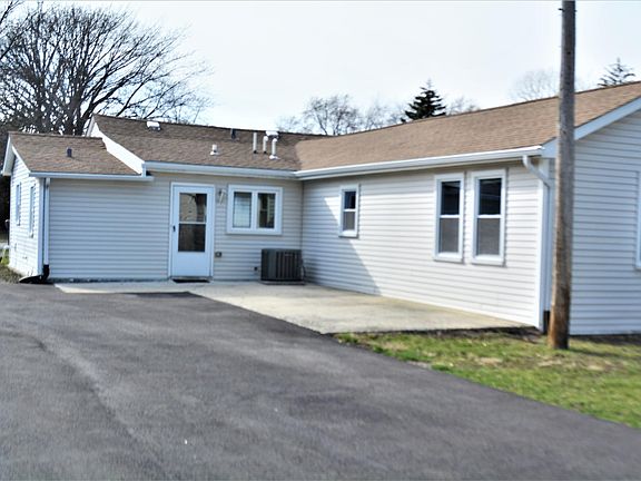 3rd image of 333 N Wilmette Ave