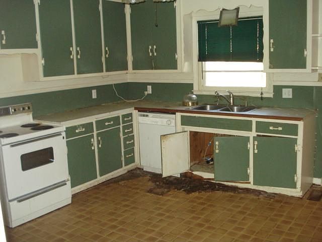 2nd image of 785 Bear Creek Pike