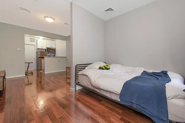 Rented by Spire Group | media 10