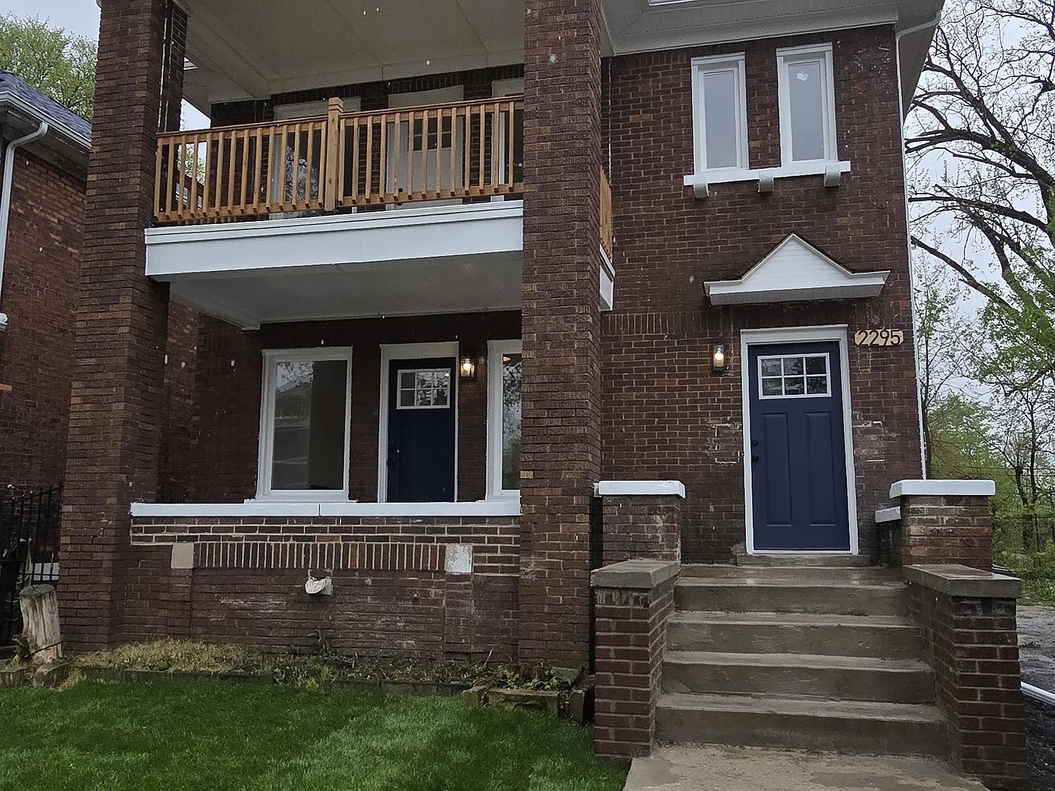 5 bed, 2800 sqft, $2,960 — Photo 2