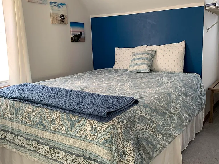 144 N Derby Ave — Photo 12