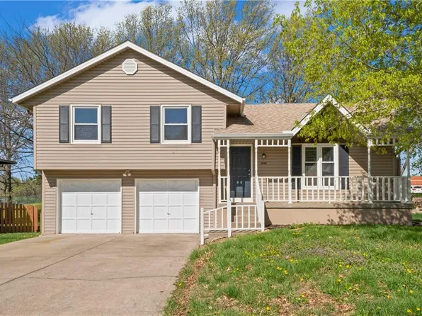 10452 N Cherry Dr, Kansas City, MO 64155