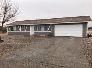 22219 Sioux Rd, Apple Valley, CA 92308