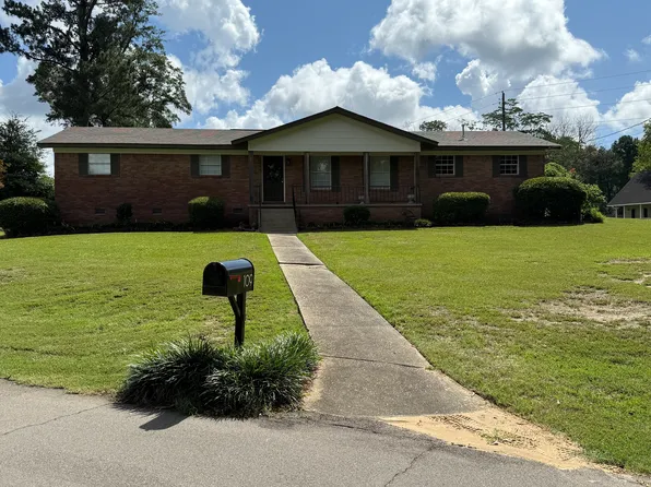 109 Stewart Dr, Petal, MS 39465