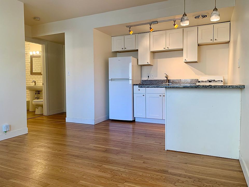 1st image of 1639 N Farwell Ave APT 108