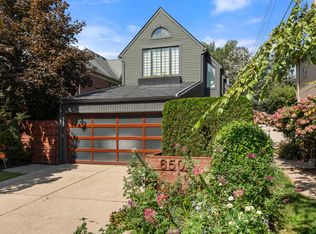 650 Wallace St, Birmingham, MI 48009