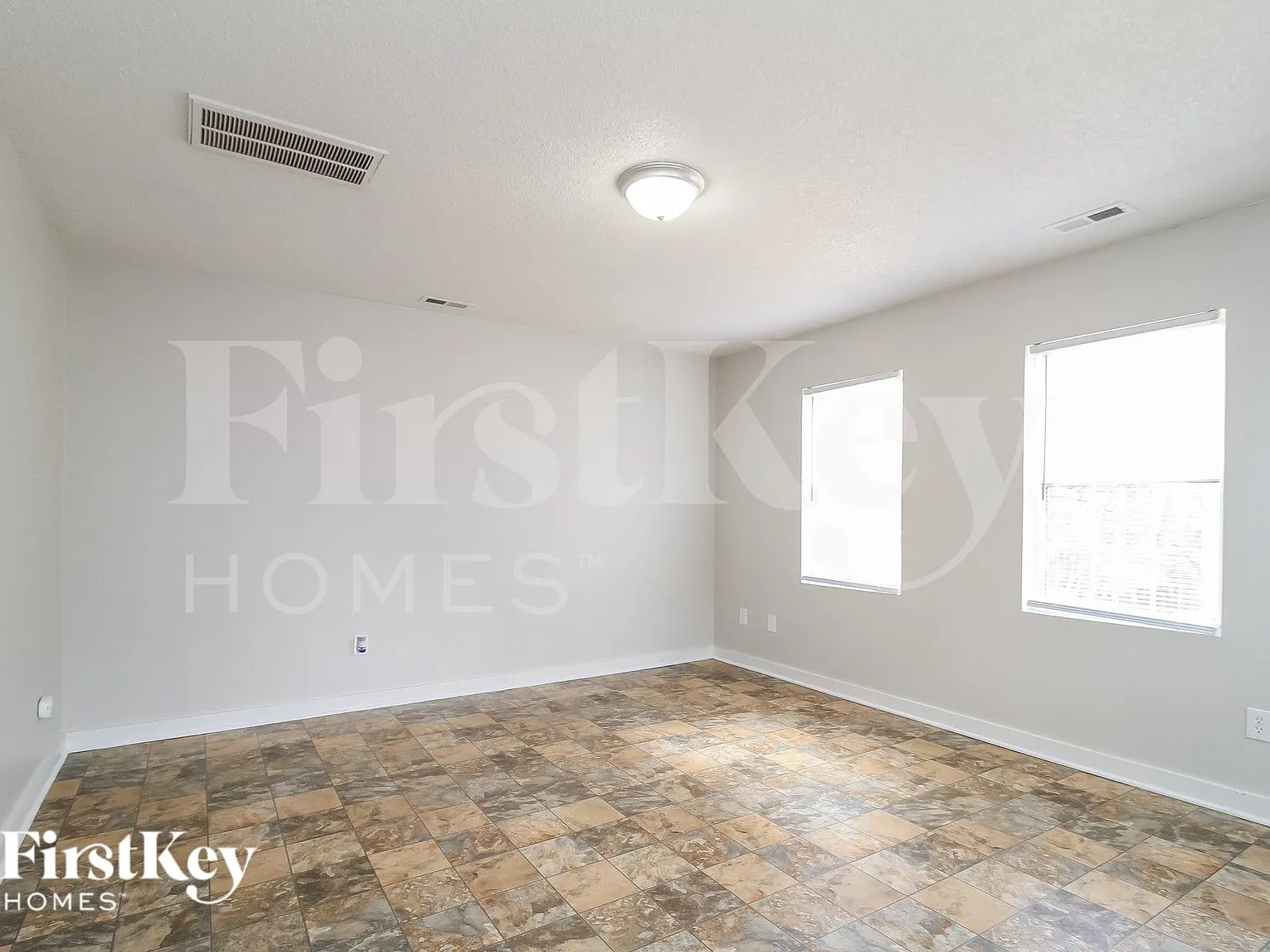 4 bed, 2.5 bath, 1550 sqft, $1,850 — Photo 4