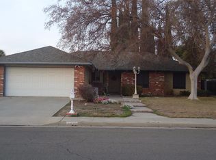 482 E Ash Ave, Hanford, CA 93230