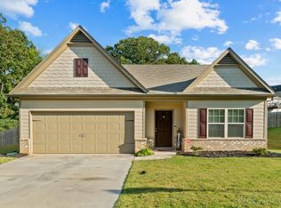 1097 Sutherland Dr, Winder, GA