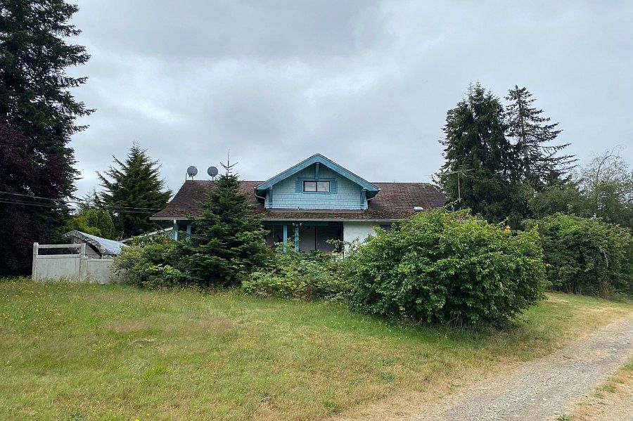 1st image of 3424 52nd St E