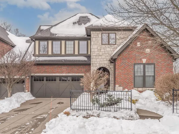 1715 S Springhouse Dr, Bloomington, IN 47401