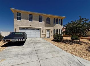 27911 Hummingbird Ln, Helendale, CA 92342