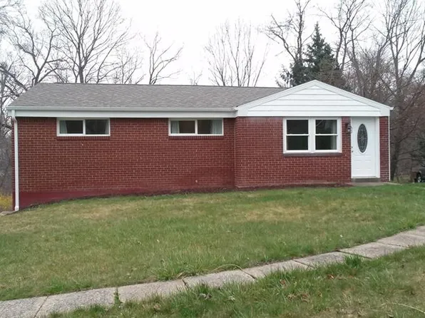 3402 E Stag Dr, Gibsonia, PA 15044