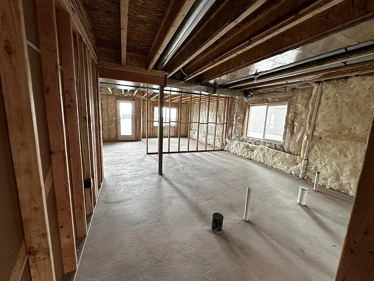 932 N Olson Dr — Photo 12